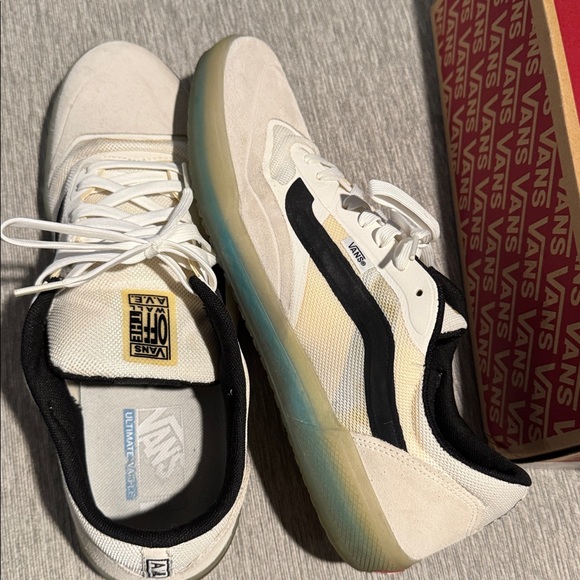 Vans AVE Sneakers with Translucent Sole - Picture 7 of 10